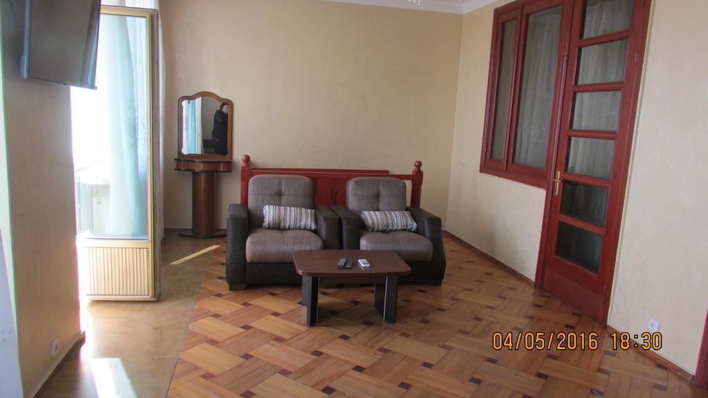 Apartment Irma Rustaveli 57 Batumi Esterno foto